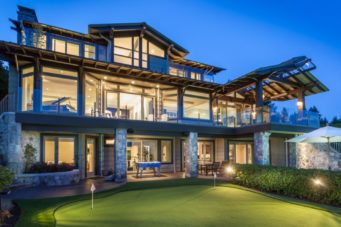 3280 Thompson Crescent